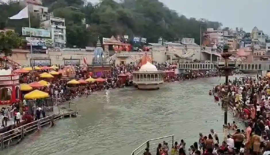 हरिद्वार में कांवड़ यात्रा ने बनाया नया रिकॉर्ड, 4.80 करोड़ से ज्यादा शिवभक्त पहुंचे; हजारों टन कचरा जमा