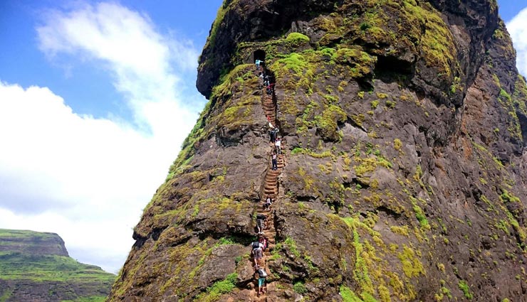 tourist places,indian tourist places,maharashtra tourist places,trekking places,adventurous places