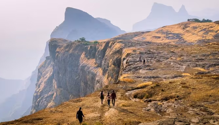 trekking places in maharashtra,best trekking spots in maharashtra,top trekking destinations maharashtra,maharashtra trekking trails,famous trekking forts in maharashtra,trekking in sahyadri mountains,adventure treks in maharashtra,hiking places in maharashtra,scenic treks in maharashtra,maharashtra trekking routes