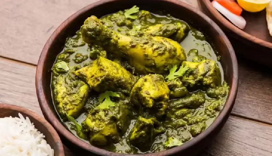 रोज की चिकन करी से हो गए हैं बोर? बनाएं झटपट हरियाली चिकन