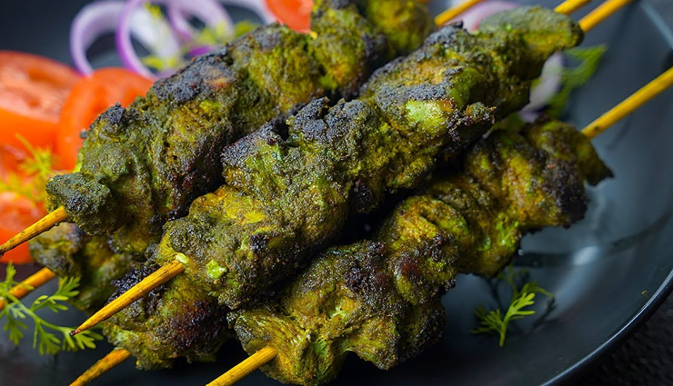 hariyali chicken tikka recipe,non-vegetarian snack with vibrant flavors,perfect chicken tikka recipe,easy hariyali chicken tikka,flavorful non-veg snack,vibrant green chicken tikka,grilled chicken tikka recipe,marinated chicken appetizer,delicious hariyali chicken tikka,indian chicken tikka recipe