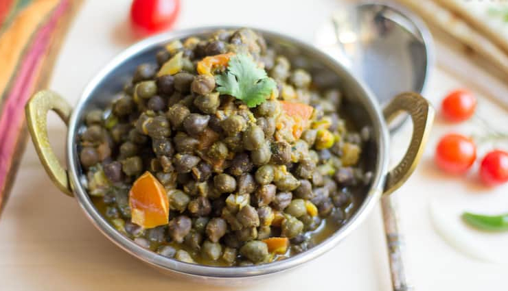 food of haryana,haryana,haryana cuisine,singri ki sabzi,mixed dal,hara dhania choliya,kadhi pakora,mithe chawal