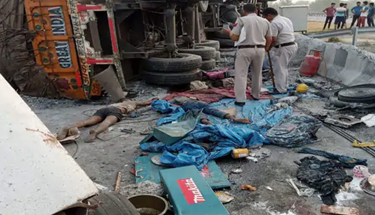 हरियाणा में सड़क किनारे सो रहे 14  मजदूरों पर चढ़ा ट्रक, 3 की मौत, 11 घायल