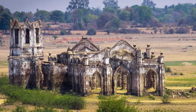 amazing places to visit near bangalore for a weekend,hill stations to visit near bangalore within 300 km,best day trips from bangalore for nature lovers,top places to visit around bangalore in summer,scenic destinations near bangalore for family trips,best destinations for a road trip from bangalore,top waterfalls to visit near bangalore,places to explore near bangalore with friends,romantic destinations near bangalore,adventure spots near bangalore for a quick getaway