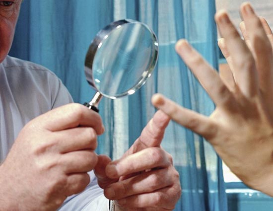 हाथ की रेखा बताएगी कि आप अमीर बनेंगे या नहीं