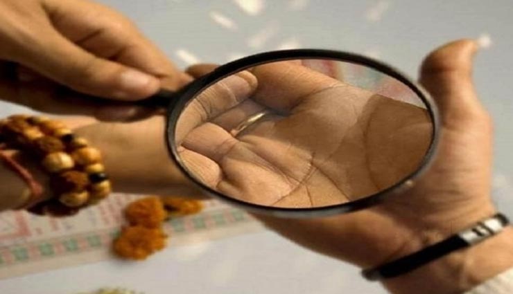 हथेली के इन निशान वालो को पहले ही पता होता हैं कैसा होगा उनका आने वाला कल