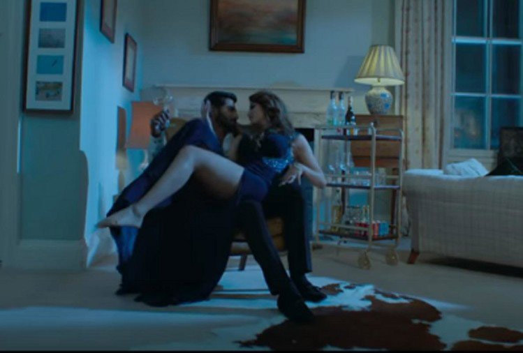 urvashi rautela,bollywood,hate story 4,youtube