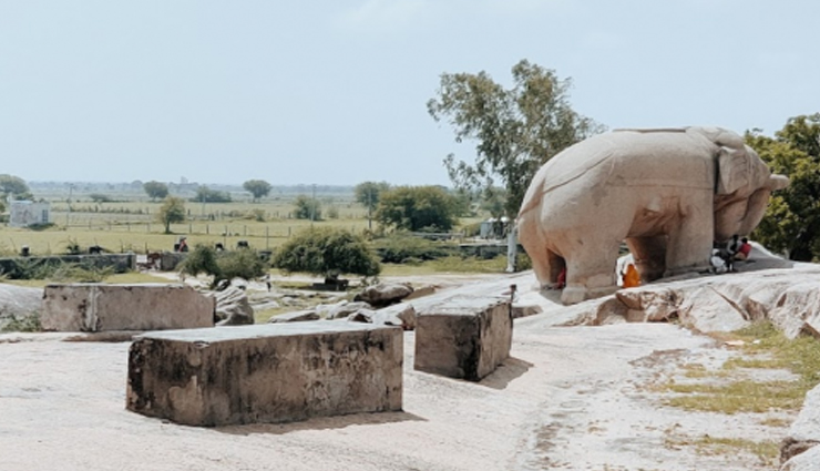 hathi bhata tonk rajasthan,hathi bhata tourist attraction,elephant rock sculpture tonk,hathi bhata historical significance,famous stone elephant tonk,hathi bhata rajasthan travel guide,visit hathi bhata in tonk,unique landmarks in tonk rajasthan,cultural heritage of hathi bhata,exploring hathi bhata tonk