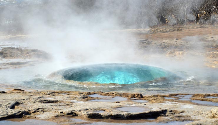 कुदरत के रहस्यमयी दृश्य दिखाती हैं ये 4 जगहें, आँखों पर यकीन करना होता है मुश्किल