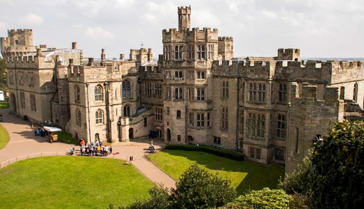 haunted castles,haunted castles in the world,houska castle,czech republic,dragsholm castle,denmark,warwick castle,england,castle of bardi,italy,edinburgh castle,scotland,leap castle,ireland