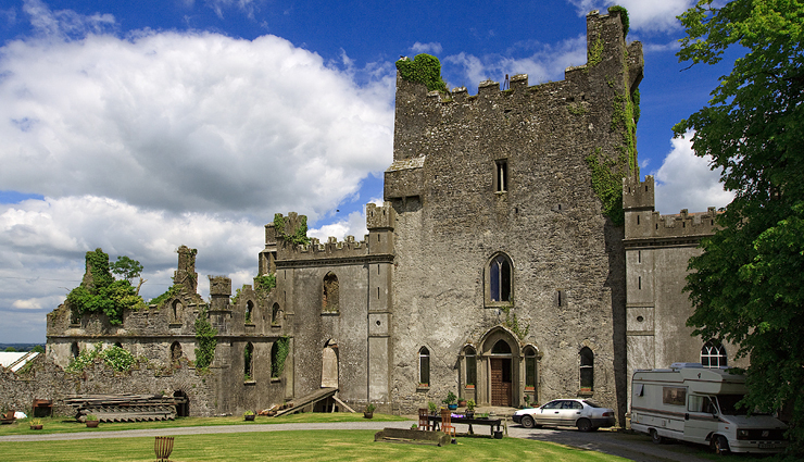 haunted castles,haunted castles in the world,houska castle,czech republic,dragsholm castle,denmark,warwick castle,england,castle of bardi,italy,edinburgh castle,scotland,leap castle,ireland