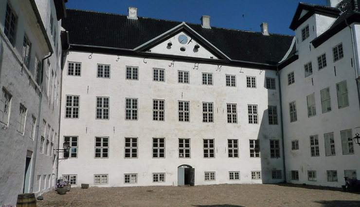 haunted hotels,haunted hotels in the world,dragsholm castle,lizzie borden bed and breakfast,fairmont springs banff,the stanley hotel,gosforth hall inn,the marshall house