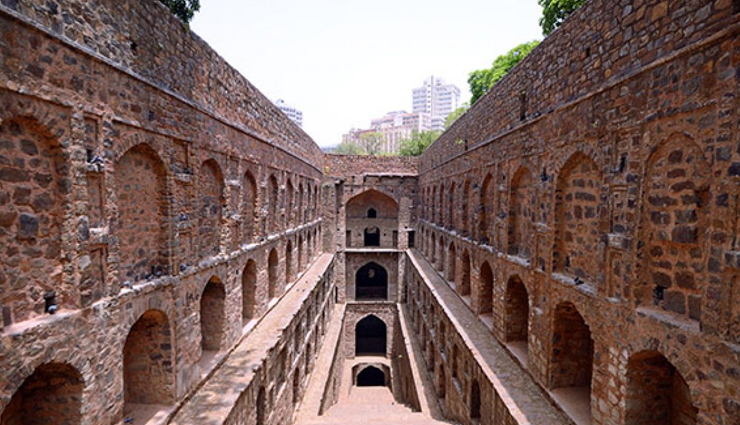 haunted places,haunted places in india,india,bhangarh fort,rajasthan,dumas beach,gujarat,ramoji film city,hyderabad,agrasen ki baoli,delhi,shaniwarwada,pune