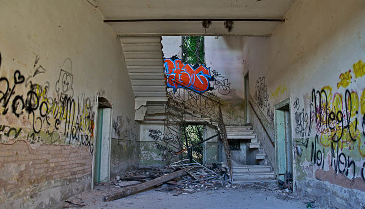 germany,haunted places,haunted places in germany,berlins citadel,zvikov castle,the white lady in freihung,poveglia,italy,chateau miranda