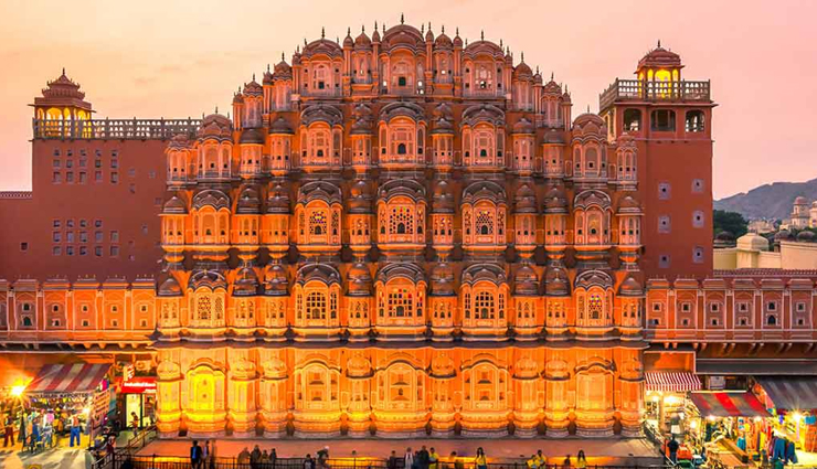 10 Most Iconic Historic Buildings in India - lifeberrys.com