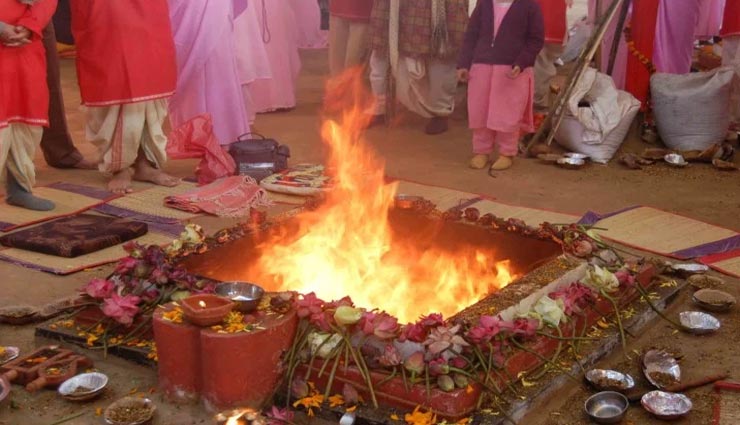 आजमाए ये 4 ज्योतिषीय उपाय, दूर होगी नौकरी में आ रही कठिनाईयां astrology tips,astrology tips in hindi,job problems,coronavirus,lockdown