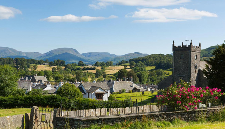 uk,southwold,bibury,hawkshead,beer,lavenham,castle combe,rey,small towns in uk,beautiful towns to visit in uk,uk,places to visit in uk