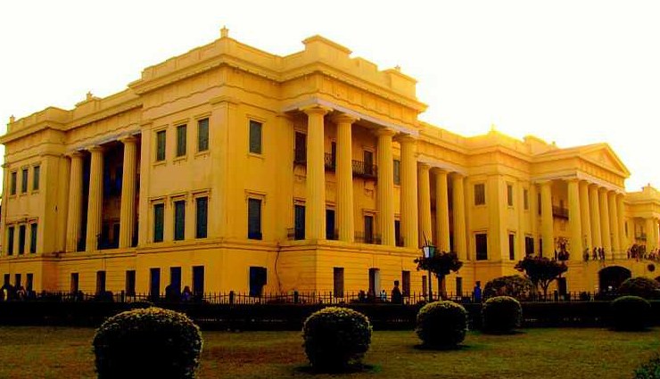 historical places west bengal,rasmancha bishnupur,victoria memorial kolkata,radhabinode temple,clives house dum dum,cooch behar palace,hazarduari palace murshidabad,dakshineshwar kali temple,belur math howrah,jor bangla temple,west bengal tourism,ancient monuments west bengal,historical landmarks india,west bengal heritage sites