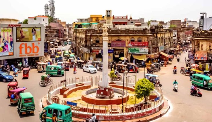 flea markets in india,best flea markets in india,famous flea markets,chor bazaar mumbai,sarojini nagar market delhi,johari bazaar jaipur,shopping in india,affordable markets in india,traditional indian markets,flea markets for tourists,street shopping india,local crafts india,budget shopping india,unique shopping india,travel and shopping india