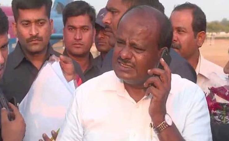 'बेरहमी से शूटआउट में मार डालो' का आदेश देते हुए कैमरे में कैद हुए CM कुमारस्वामी