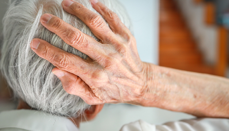 concussion,traumatic brain injury (tbi),head injury,brain injury,concussion symptoms,concussion causes,sports-related concussion,concussion treatment,signs of concussion,head trauma,concussion recovery,post-concussion syndrome,long-term effects of concussion,what is a concussion?,major symptoms of concussion,causes of concussion,how to treat a concussion,concussion in sports,concussion from car accidents,concussion from falls,concussion from physical assault,concussion diagnosis and management,symptoms of traumatic brain injury,impact of concussion on brain health,preventing concussions,concussion medical evaluation,cognitive rest for concussion,physical rest for concussion recovery,when to seek medical attention for a concussion,concussion in children,concussion in older adults,repeated concussions risks,concussion and mood changes,concussion-related sleep disturbances,recognizing concussion symptoms,concussion and sensitivity to light,blurred vision from concussion,dizziness after head injury