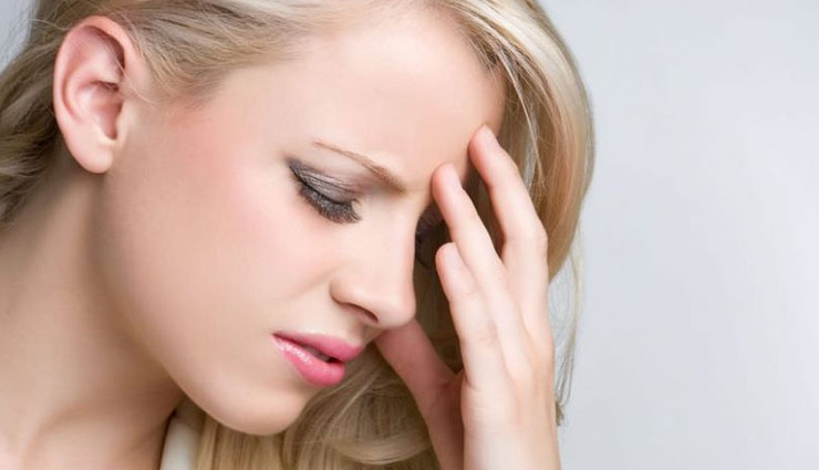 एक मिनट में दूर होगा आपका सिरदर्द, अपनाए ये 6 आसान उपाय 