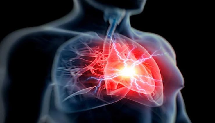 ये 5 आदतें बना रही आपको बीमार, पनप रही हार्ट से जुड़ी समस्याएं