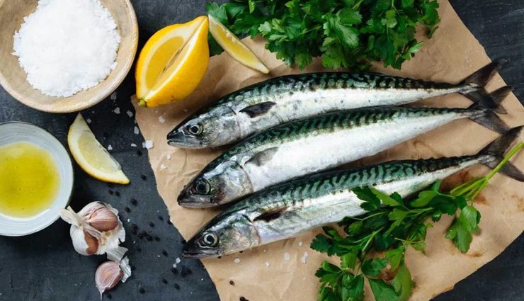 red yellow and orange fruit,purple fruit and vegetable,Leafy Greens,sweet potatoes,fish,foods to maintain healthy eyes,healthy food,food for eyesight,Health tips,summer tips,fitness tips