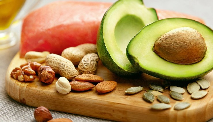 indian diet for weight loss,effective weight loss tips,indian cuisine diet,healthy eating for weight loss,increase protein intake,complex carbohydrates,fiber-rich foods,healthy fats,fresh fruits and vegetables,herbs and spices for weight loss,stay hydrated,meal planning tips