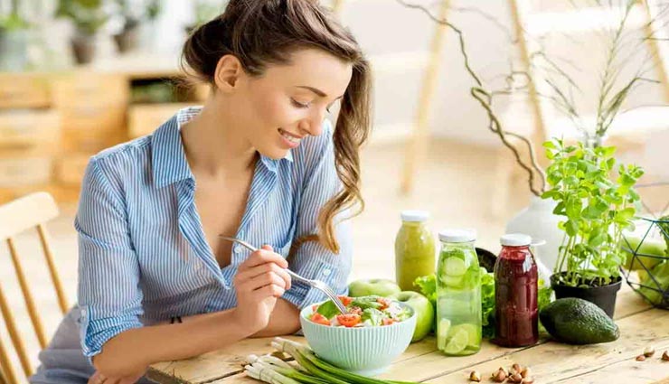 ना करें इन 5 आहार को कच्चा खाने की गलती, सेहत को होगा बड़ा नुकसान