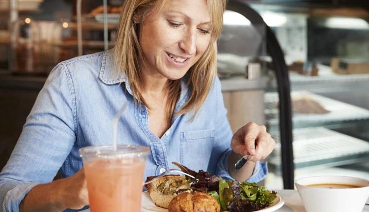 महिलाएं रखें अपनी सेहत का ख्याल, इन 5 आहार से मिलेगा भरपूर पोषण