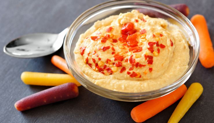 a small sandwich,fresh fruits and nuts,baby carrots with a dip,apples and peanut butter,yogurt and fruit,trail mix,popcorn,healthy snacks,Health tips,fitness tips