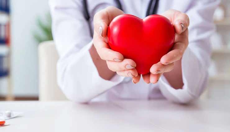 किसी भी मनुष्य के लिए अमूल्य उपहार है योग, हृदय को स्वस्थ रखने में मदद करेंगे ये 8 आसन 