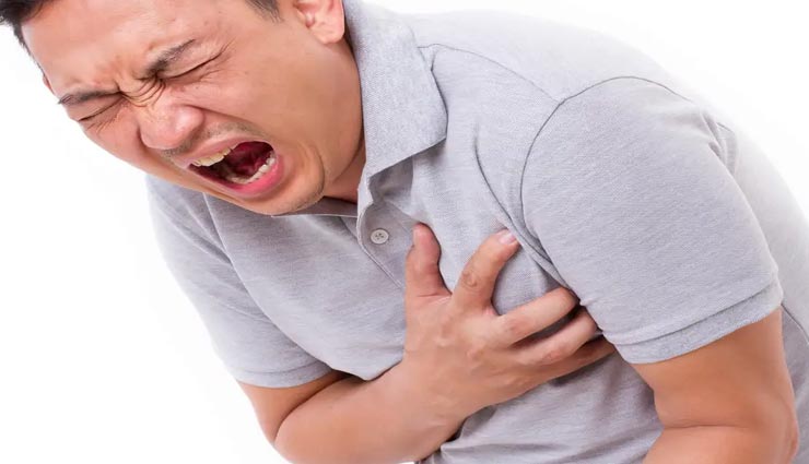 महीने भर पहले मिलने लगते है हार्ट अटैक के ये संकेत, जानें और सतर्क रहें