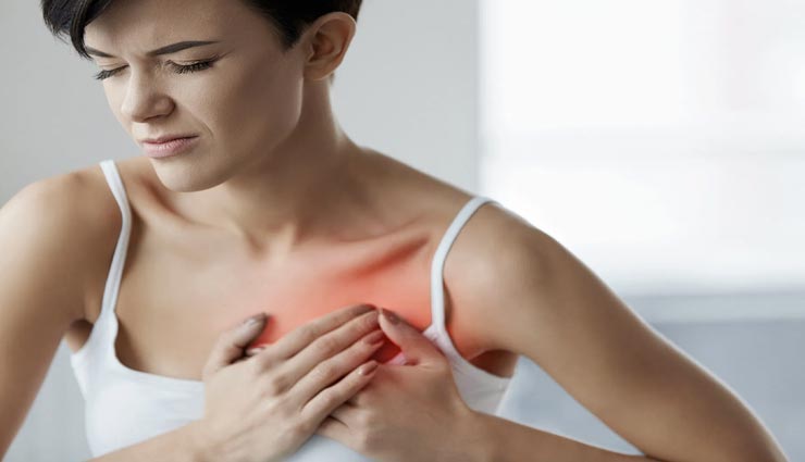 महिलाओं में हार्ट अटैक का खतरा बढ़ाती हैं मेनोपॉज से जुड़ी ये बातें