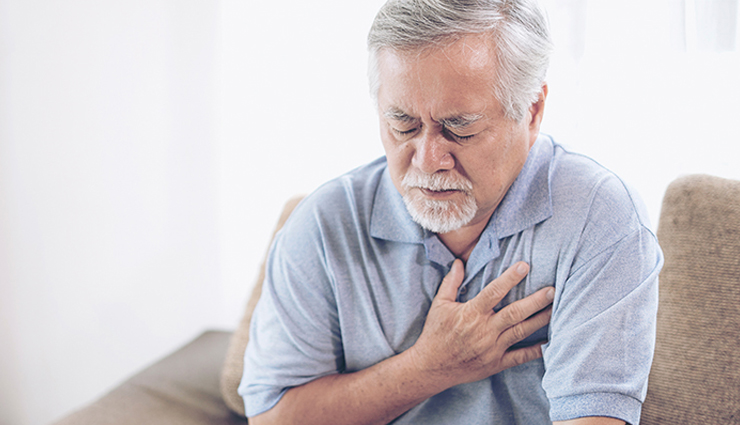 इन 12 लक्षणों को ना करें नजरअंदाज, देते हैं दिल की बीमारी का संकेत 
