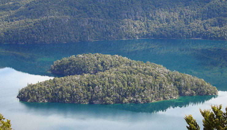 heart shaped landscapes,heart-shaped mangrove,new caledonia,heart reef,australia,isla corazon,ecuador,heart-shaped meadow,uk,heart-shaped island,brasil,meadow in trittau,germany