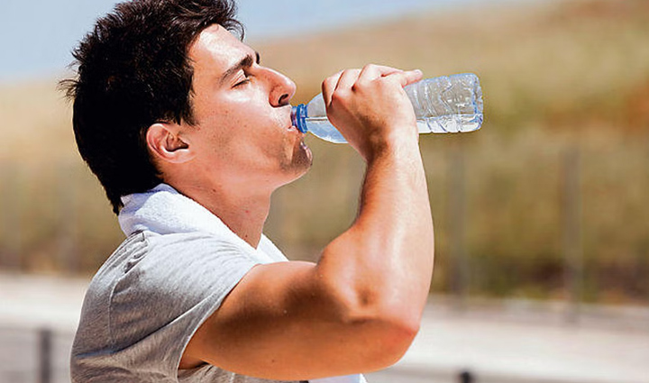 बुजुर्गों के साथ युवाओं को भी परेशान कर रही दिल की बीमारियां, इन टिप्स से रखें हार्ट को हेल्दी heart diseases are troubling the youth along with the elderly keep the heart healthy with these tips,Health,healthy living