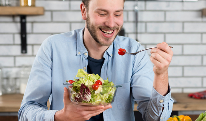 बुजुर्गों के साथ युवाओं को भी परेशान कर रही दिल की बीमारियां, इन टिप्स से रखें हार्ट को हेल्दी heart diseases are troubling the youth along with the elderly keep the heart healthy with these tips,Health,healthy living