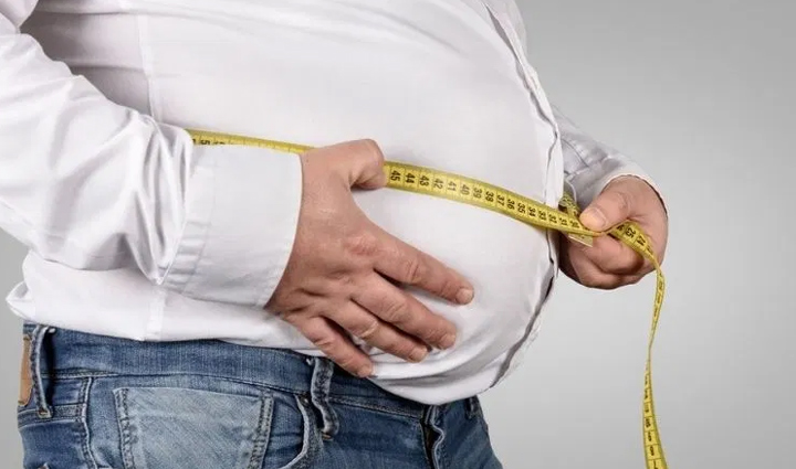 ना करें इन संकेतों को नजरअंदाज करने की भूल, देते हैं दिल की बिगड़ती सेहत का इशारा heart health warning signs,signs of deteriorating heart health,ignoring heart health symptoms,heart health indicators to watch for,healthy living and heart wellness,recognizing heart health decline,heart health red flags,lifestyle impacts on heart health,prioritizing cardiovascular wellness,importance of early heart health detection