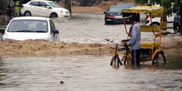 heavy rainfall,uttar pradesh,delhi,himachal pradesh