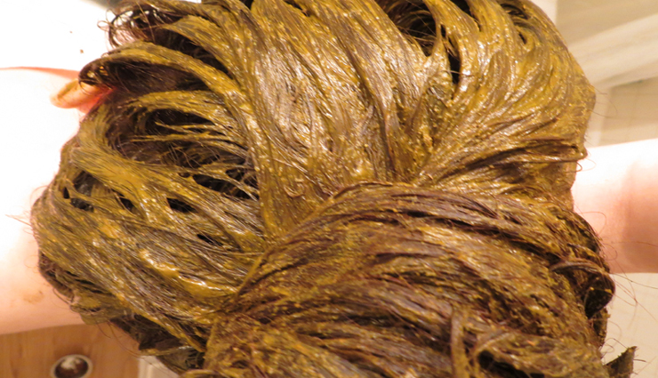  Homemade Henna Hair Packs To Get Rid of Dandruff