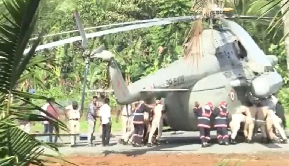 Video: बाल-बाल बचीं राष्ट्रपति द्रौपदी मुर्मू, हेलीकॉप्टर की लैंडिंग के दौरान हेलीपैड का हिस्सा धंसा