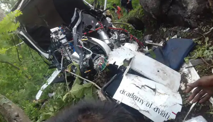 maharashtra,chopper crash,jalgaon,one died