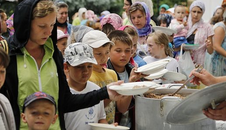 ways to help people in need,how to help needy people,helping needy people,tips to help needy people,mates and me,relationship tips