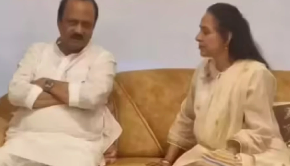 हेमा मालिनी का उदास चेहरा आया सामने, बेटियों ईशा-अहाना संग अलग रखी धर्मेंद्र के लिए प्रेयर मीट Hema Malini,dharmendra prayer meet,isha deol,ahana deol,bollywood celebrities tribute,deol family,private prayer ceremony,mumbai news,condolence visit,sonu nigam tribute