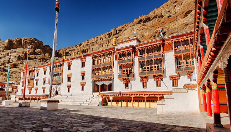 buddhist monasteries,buddhist monasteries in india,india tourism,india tourist places,sanchi,sarnnath,kushinagar,tourist places in india