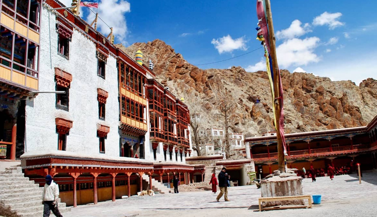 places to spend time alone with your partner,holidays,travel,tourism