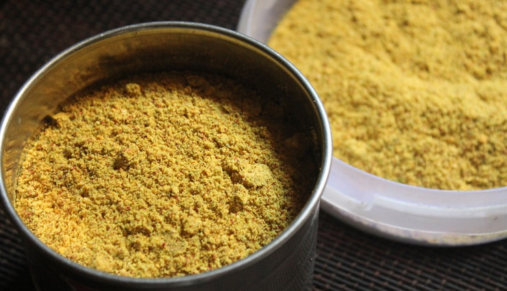 5 Beauty Benefits of Bathing With Herbal Bath Powder