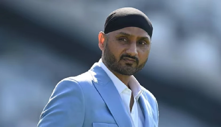 एशिया कप में पाकिस्तान से मैच पर हरभजन सिंह का सख्त बयान – हमारे जवान जान दे रहे हैं और हम…